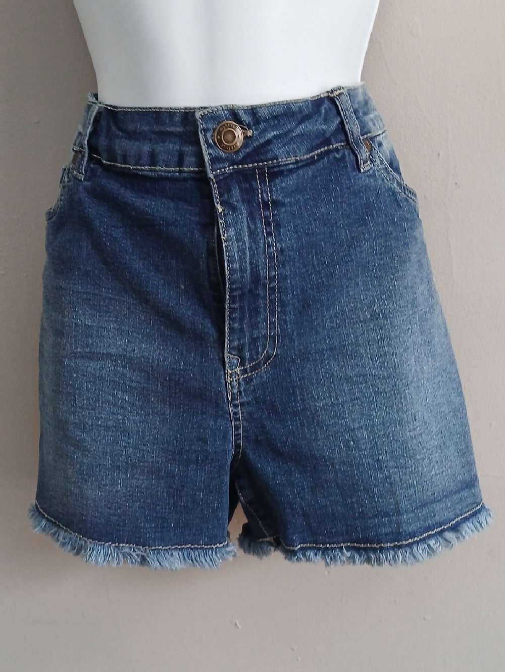 High-Rise Blue Denim Jean Shorts with Frayed Hem Red Sripes